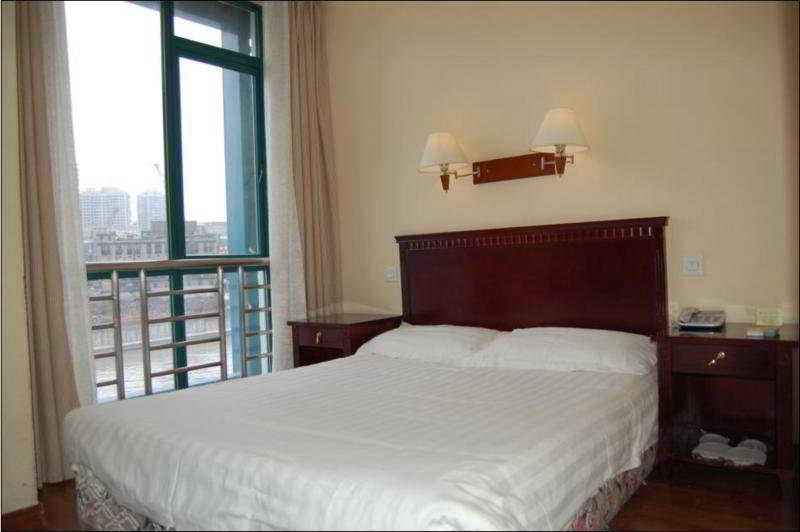Lakeside Holiday Inn Shanghai Exterior foto