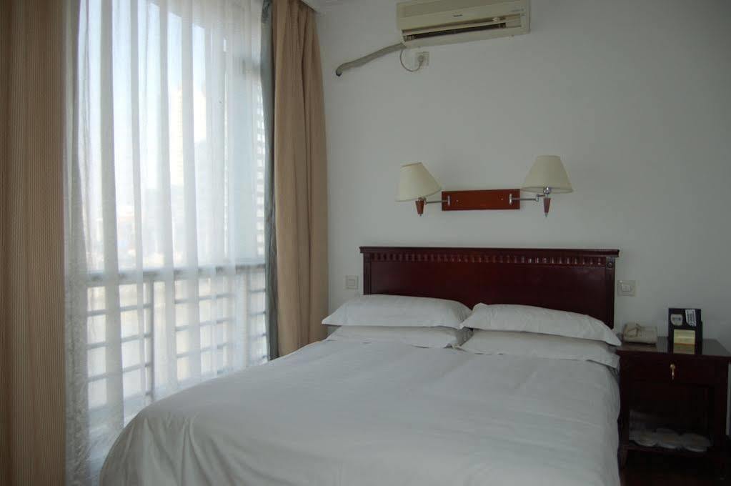 Lakeside Holiday Inn Shanghai Exterior foto
